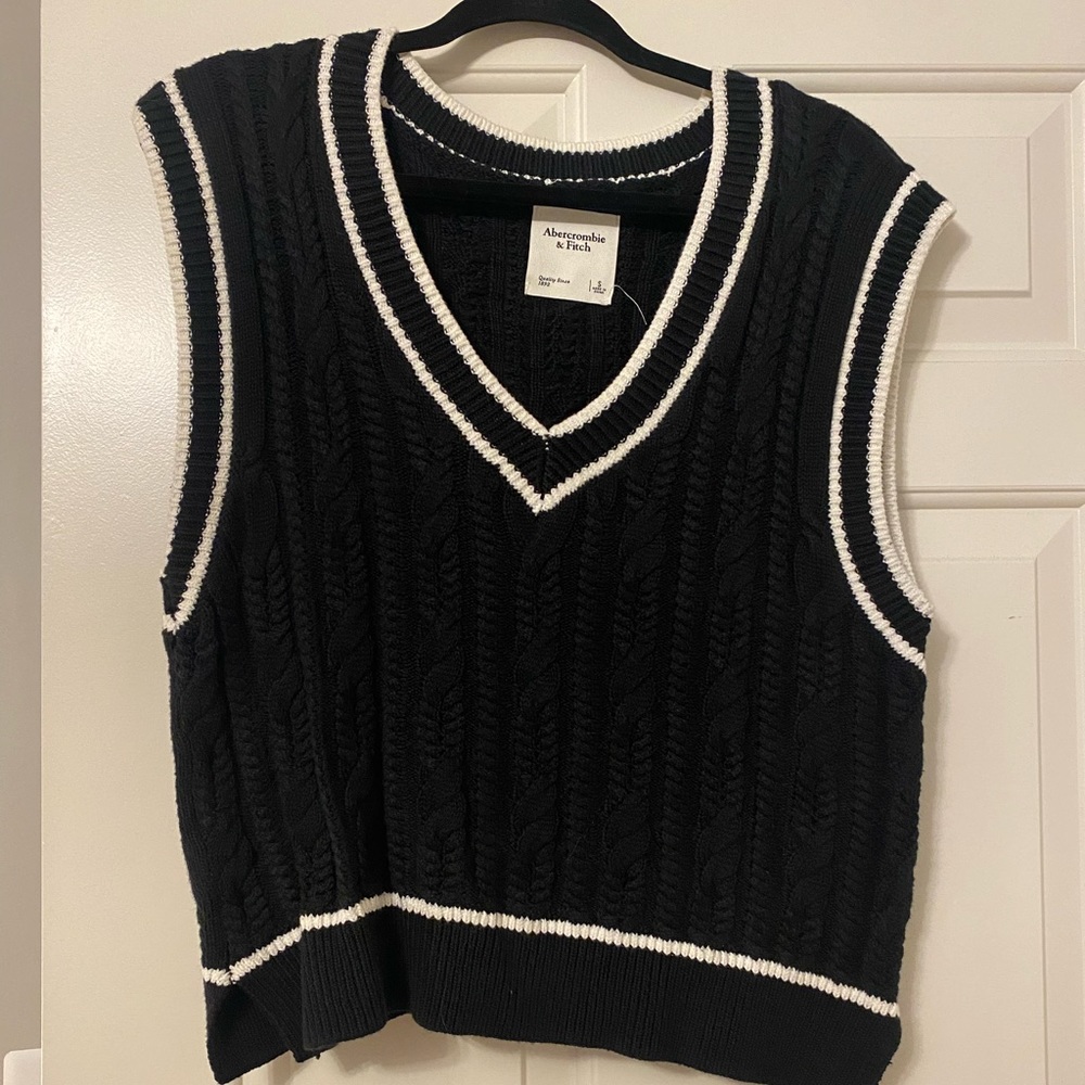 Abercrombie Sweater Vest